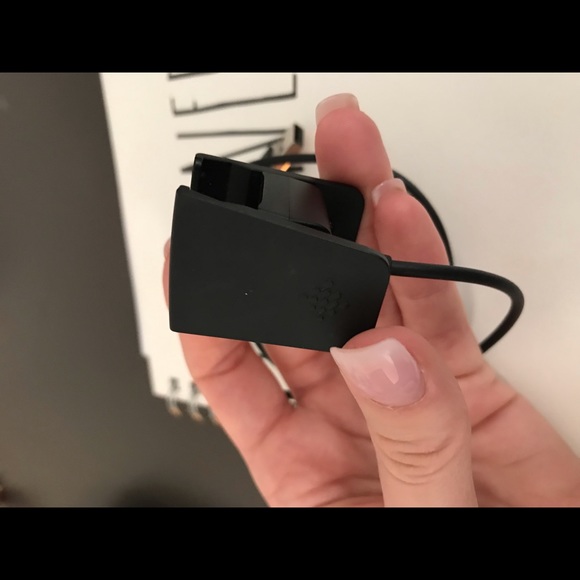 Fit Bit Charge - Picture 4 of 6